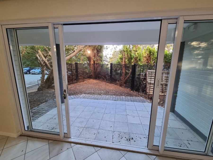 3 Bedroom Property for Sale in Vredehoek Western Cape